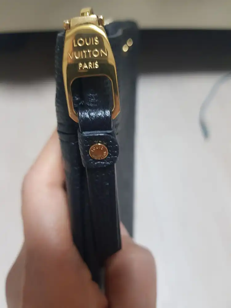 루이비통 클러치 55만원에 팝니다 이미지
