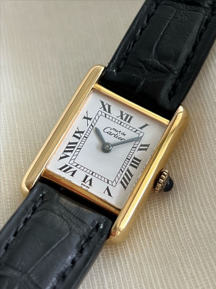 까르띠에 머스트탱크 시계(스몰) | Cartier 이미지