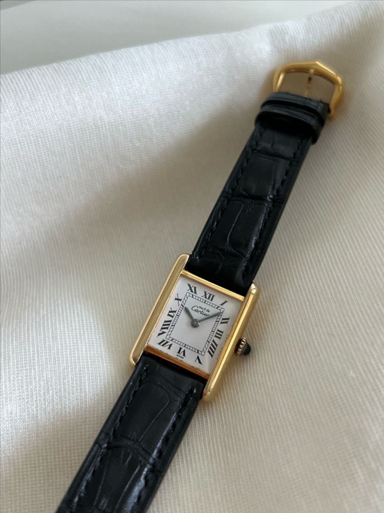 까르띠에 머스트탱크 시계(스몰) | Cartier 이미지