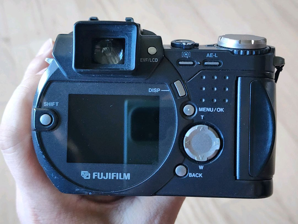 레트로 똑딱이 후지 FinePix 6900Zoom 이미지