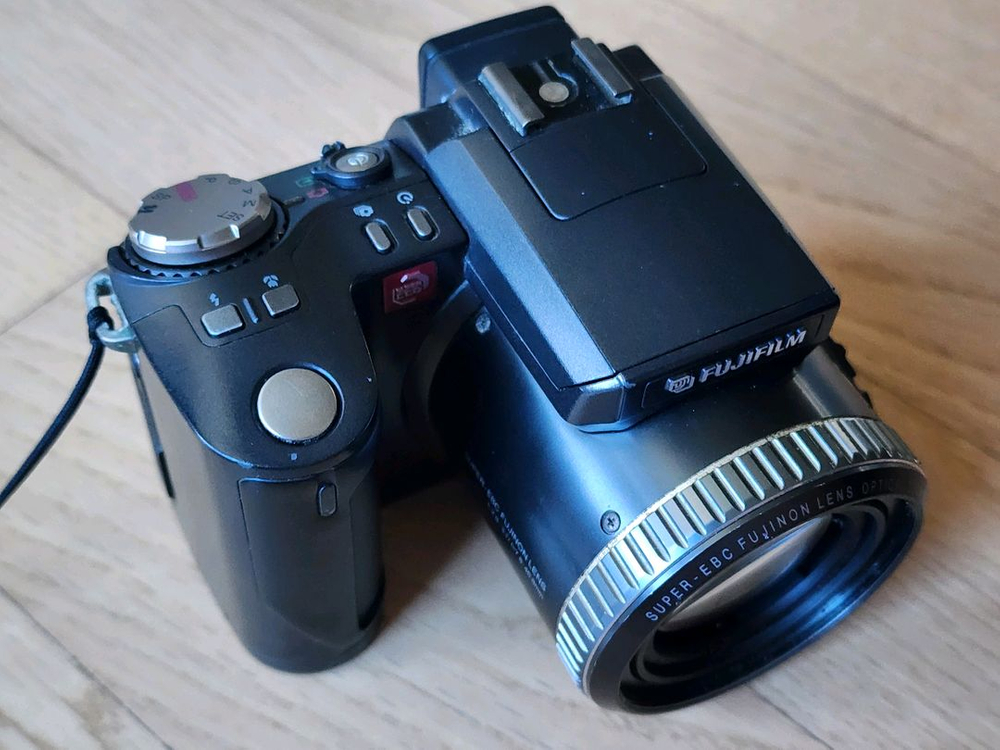 레트로 똑딱이 후지 FinePix 6900Zoom 이미지