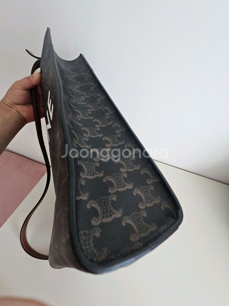 셀린느 카바스버티컬 라지--3