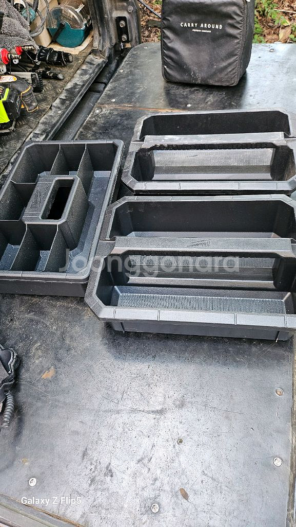 밀워키 쿨러백 팩아웃트레이 팝니다--2