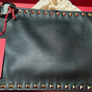 발렌티노 클러치백