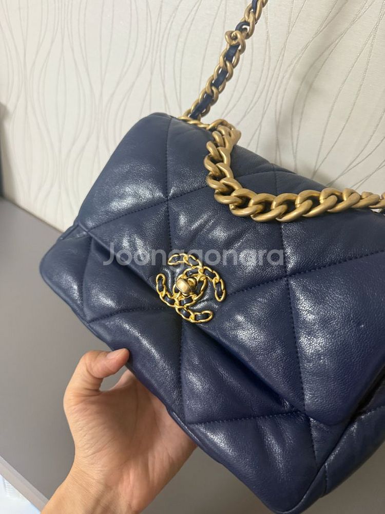 샤넬 19백 네이비--6