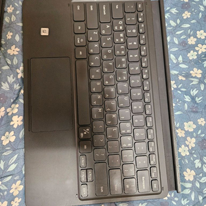 갤럭시탭 s7+,s8+,s7fe 용 키보드케이스 팝니다