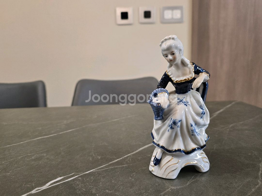 앤틱 도자기 인형--7