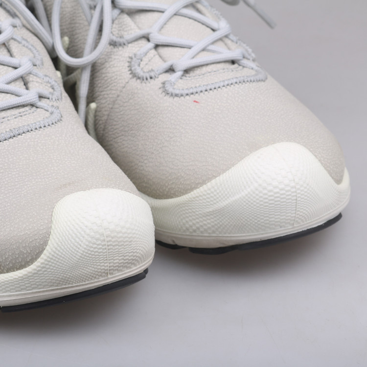 에코 바이옴 에이이엑스 스니커즈 판매합니다.(40)--1