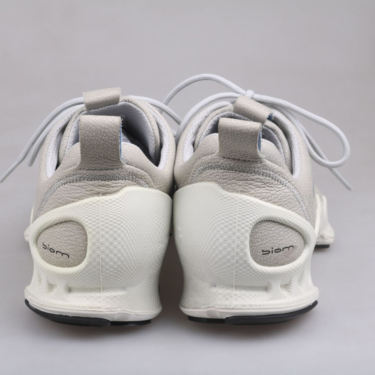 에코 바이옴 에이이엑스 스니커즈 판매합니다.(40)--5