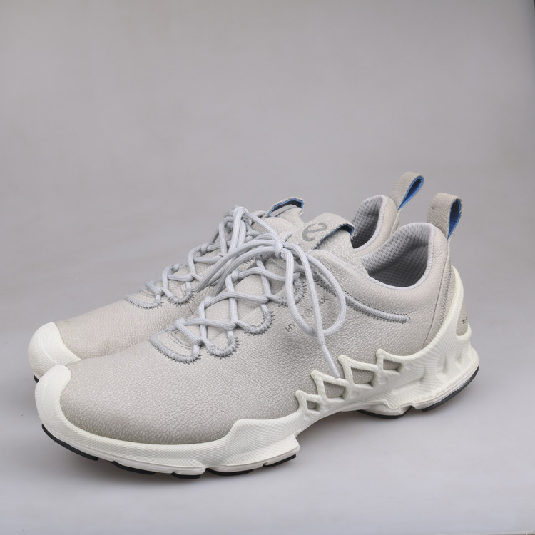 에코 바이옴 에이이엑스 스니커즈 판매합니다.(40)--6