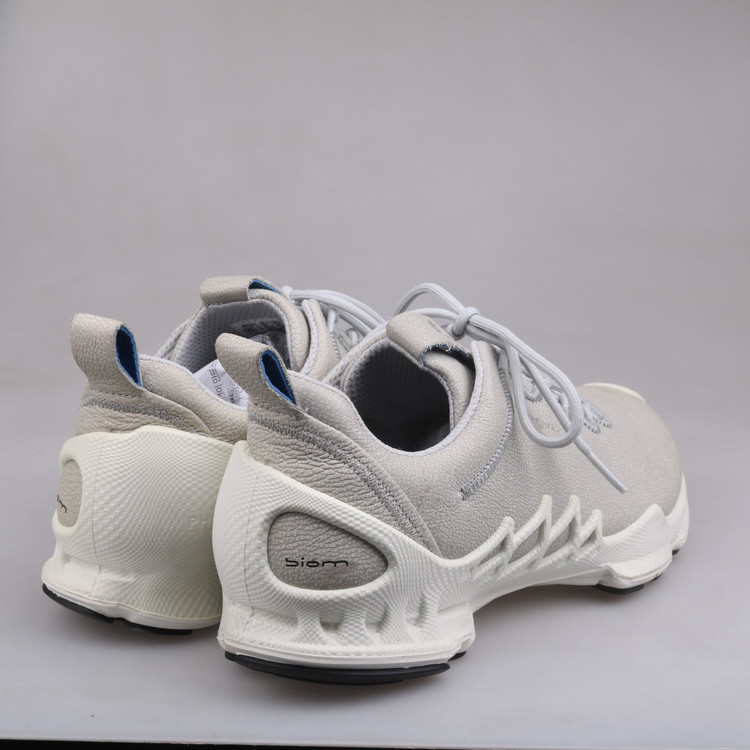 에코 바이옴 에이이엑스 스니커즈 판매합니다.(40)--4