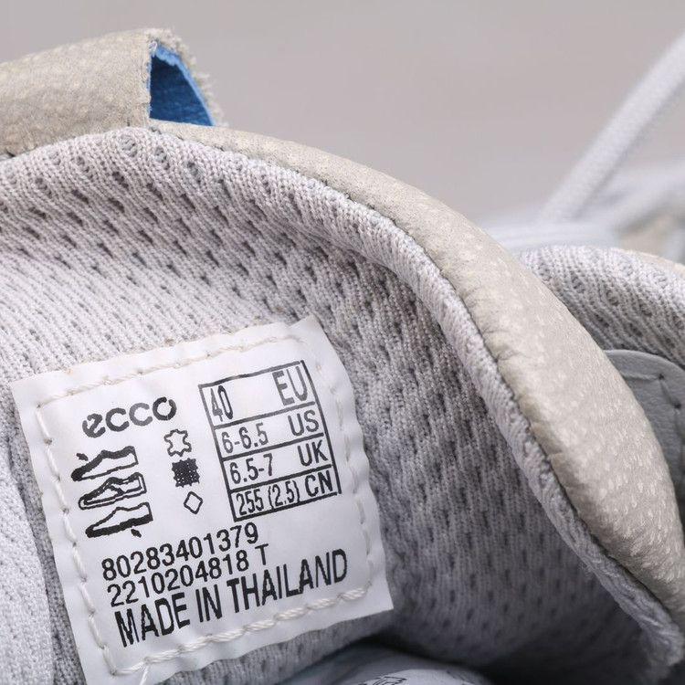 에코 바이옴 에이이엑스 스니커즈 판매합니다.(40)--8