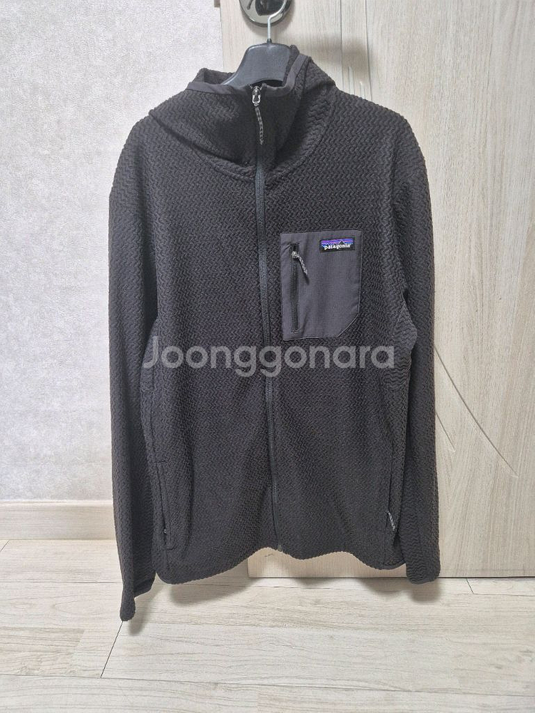 파타고니아 R1 에어후디(사이즈:L)제품 판매합니다--1