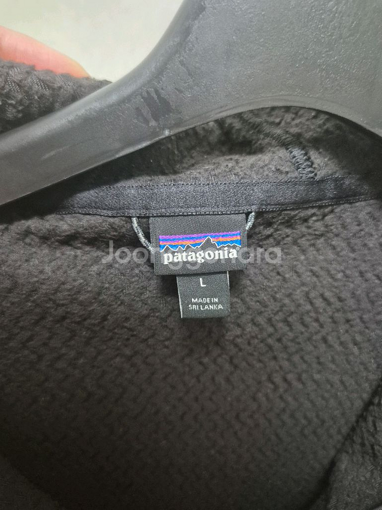 파타고니아 R1 에어후디(사이즈:L)제품 판매합니다--2