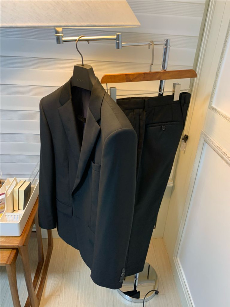 지이크 블랙 검정 수트 정장 이태리 레다원단100/78--1