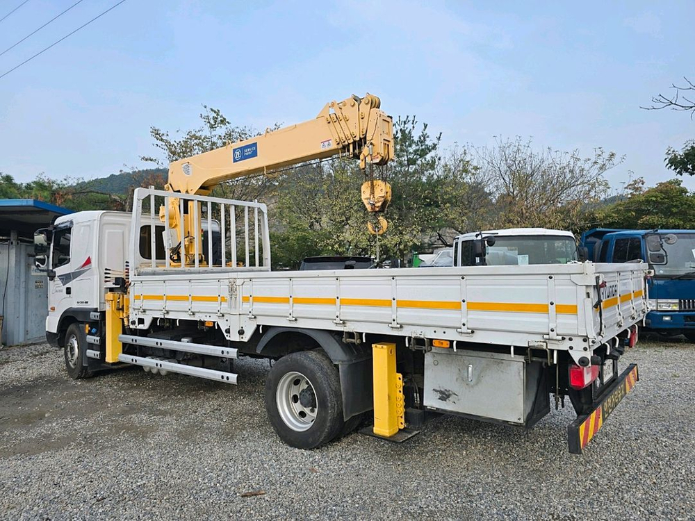 5톤카고크레인 파비스카고크레인 수산중공업736 이미지