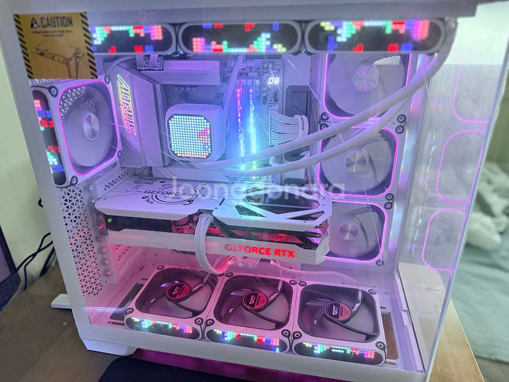 9800x3d, 4070ti super 화이트 pc--2