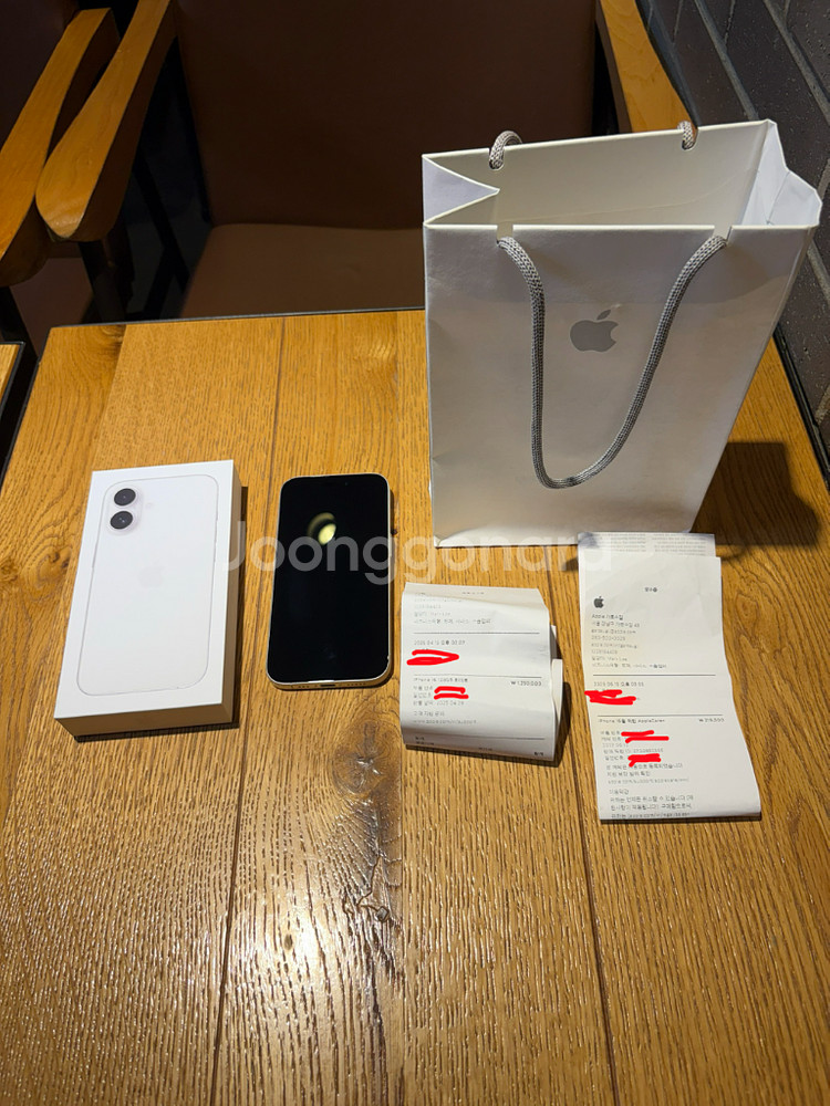 아이폰 16 화이트 128GB + 애플케어 27. 06--0