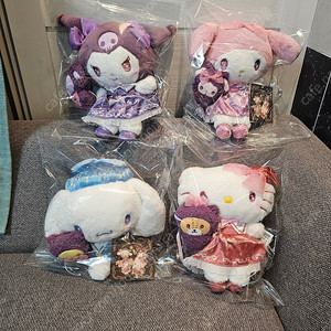 산리오 쿠로미 시나모롤 마이멜로디 헬로키티 중형인형