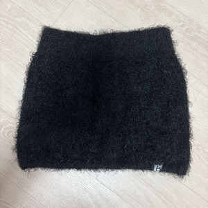 러브이즈트루 블랙 탑