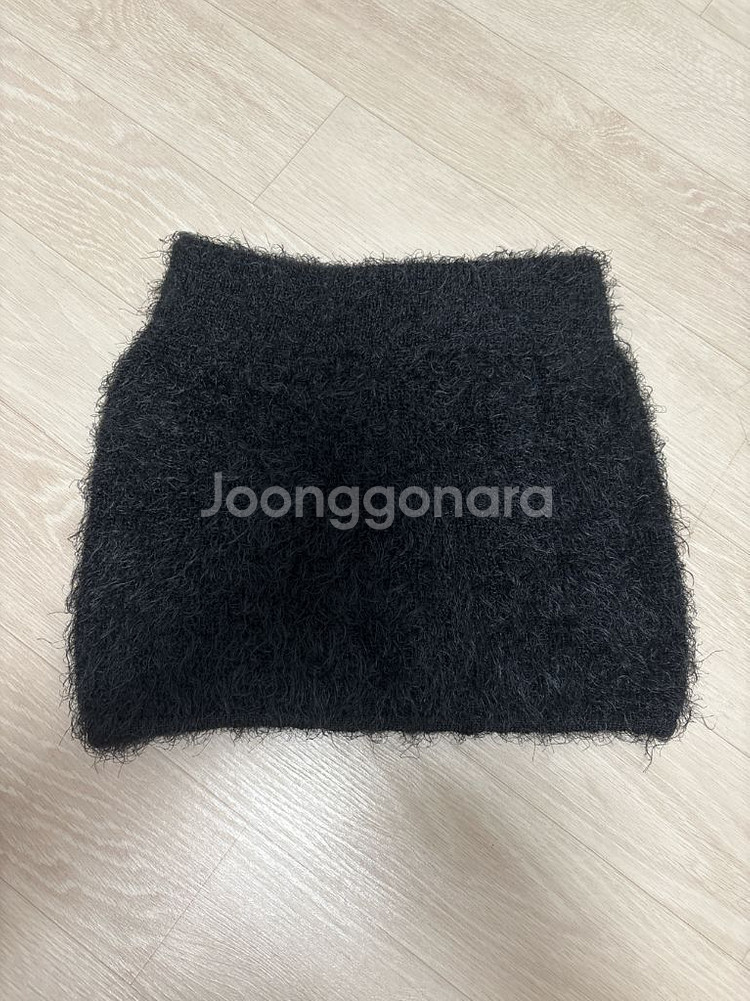 러브이즈트루 블랙 탑--1