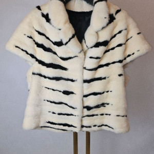 미사용급 국내제작 캡소매 블랙 휘메일 풀스킨 밍크베스트