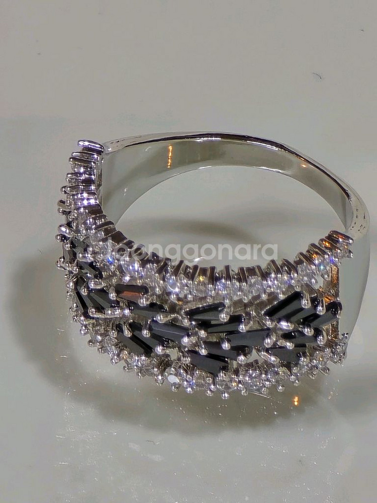 큐빅 지르코니아 셋팅 반지--1