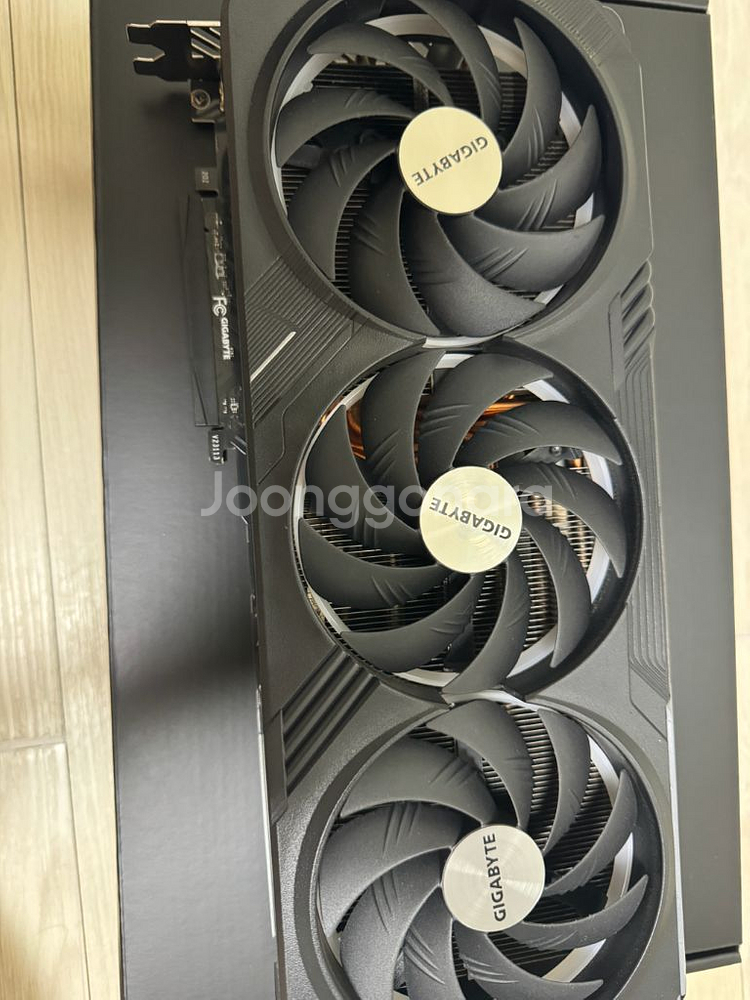 기가바이트 4080super gaming oc--0