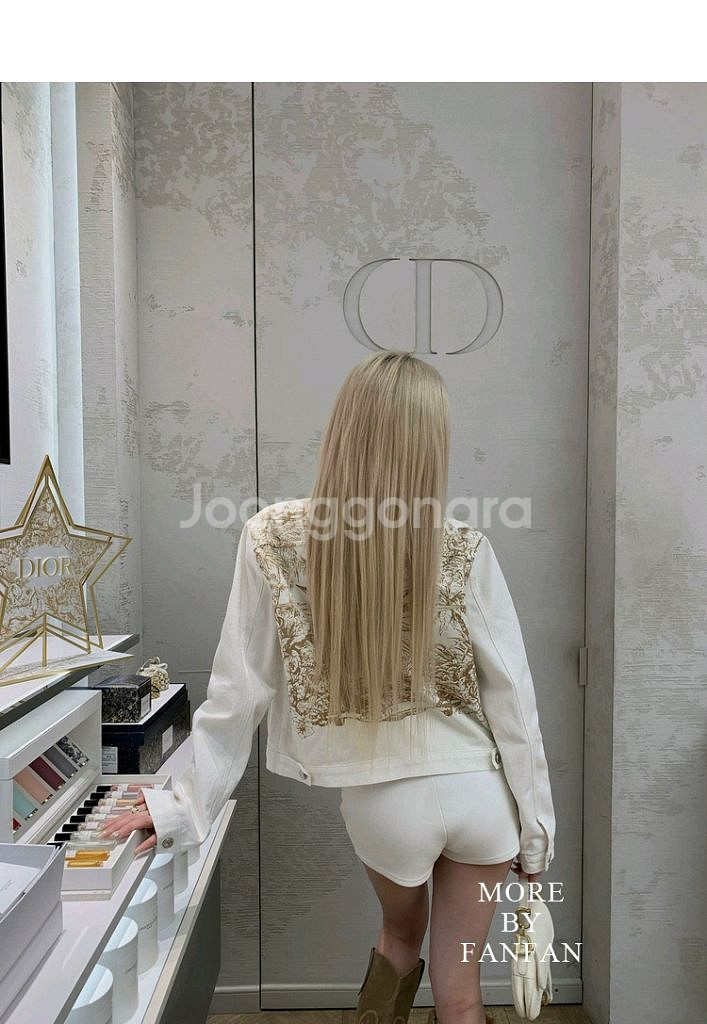 자수 디테일 화이트데님 청 자켓 수입의류--0