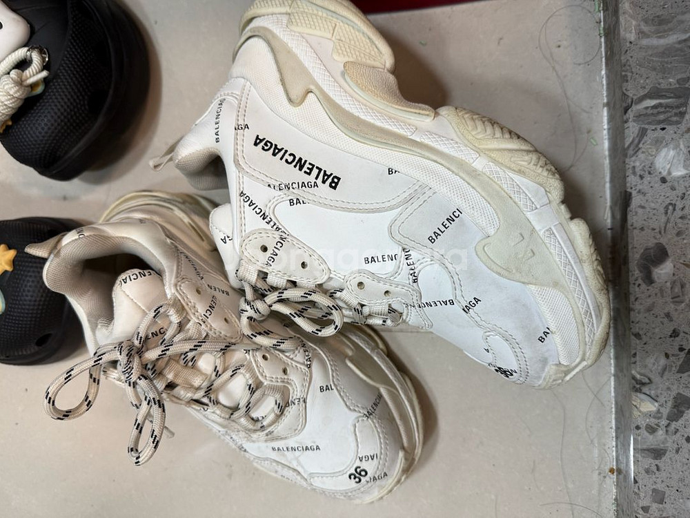 [정품] 발렌시아가 트리플S 36사이즈--1