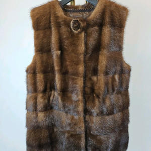 미사용최고급 휘메일 풀스킨 마호가니 호리젠탈 밍크베스트