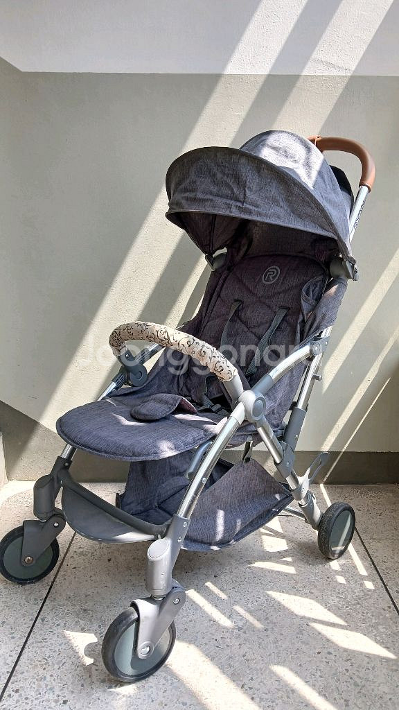 최고급 명품 초경량 기내반입 유모차 리안. 순식간에 접--3