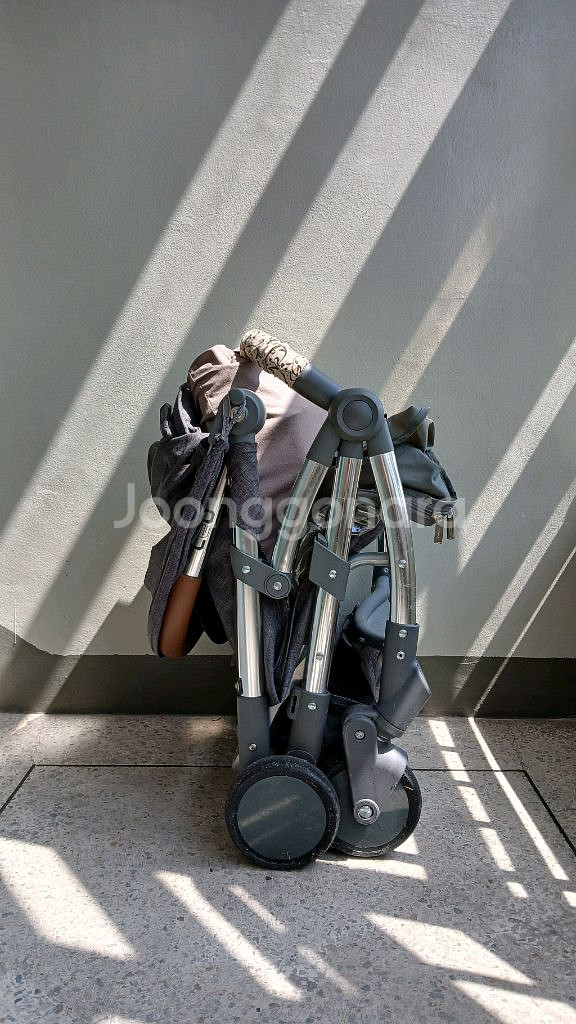 최고급 명품 초경량 기내반입 유모차 리안. 순식간에 접--9