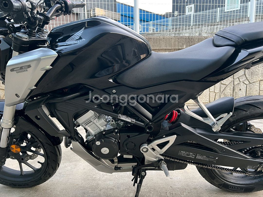 19년식 혼다 CB125R 블랙 판매--5