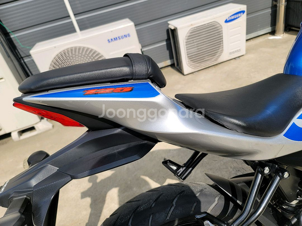 21년식 스즈키 GSX-R125 블루 판매--6