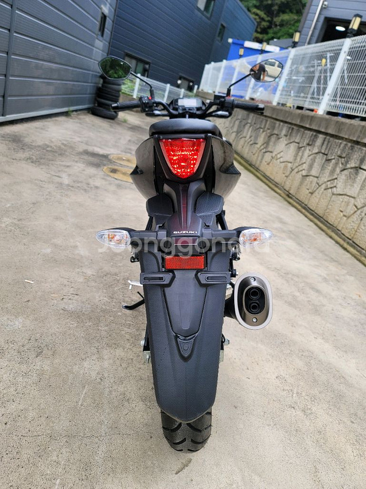 24년식 스즈키 GSX-S125 블랙 판매--3