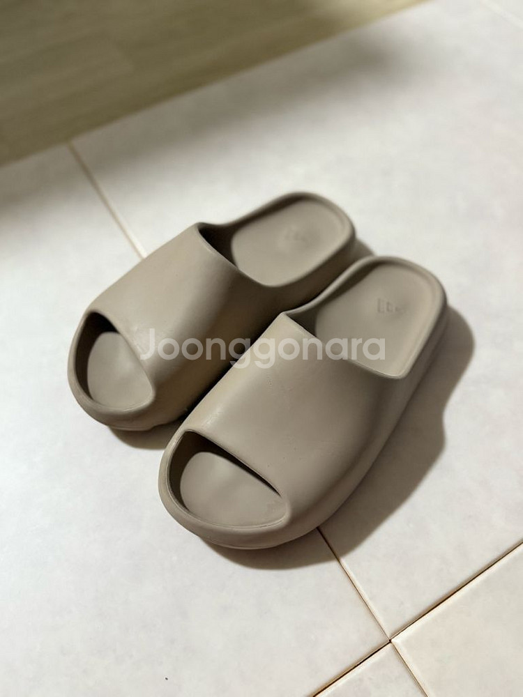 아디다스 이지 슬라이드 퓨어 - 255 사이즈--0