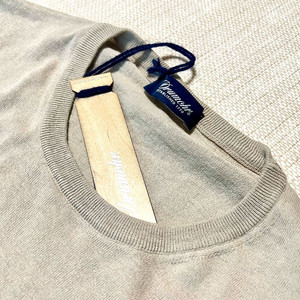 새상품 드루모어 니트 (자노네 드레익스 존스메들리)