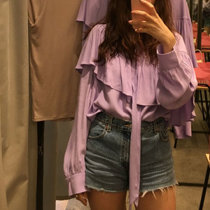 앤아더스토리즈 러플 블라우스 라벤더