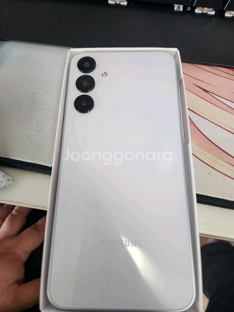 갤럭시 버디4 s급 팝니다--13