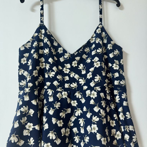 꽃무늬 뷔스티에 나시 블라우스 뷔스티에 끈 블라우스