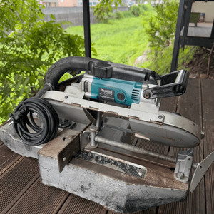 마끼다 밴드쏘 2107FW