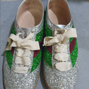 구찌 파라체르 실버 글리터 스니커즈