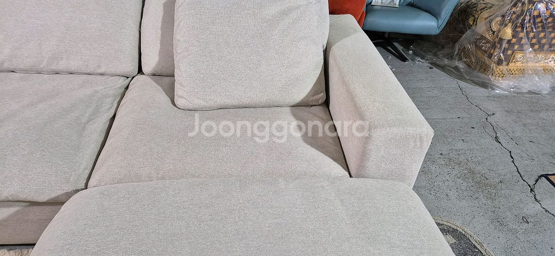 까사미아 캄포 클래식 4인 소파+오토만(드라이세탁완료)--8