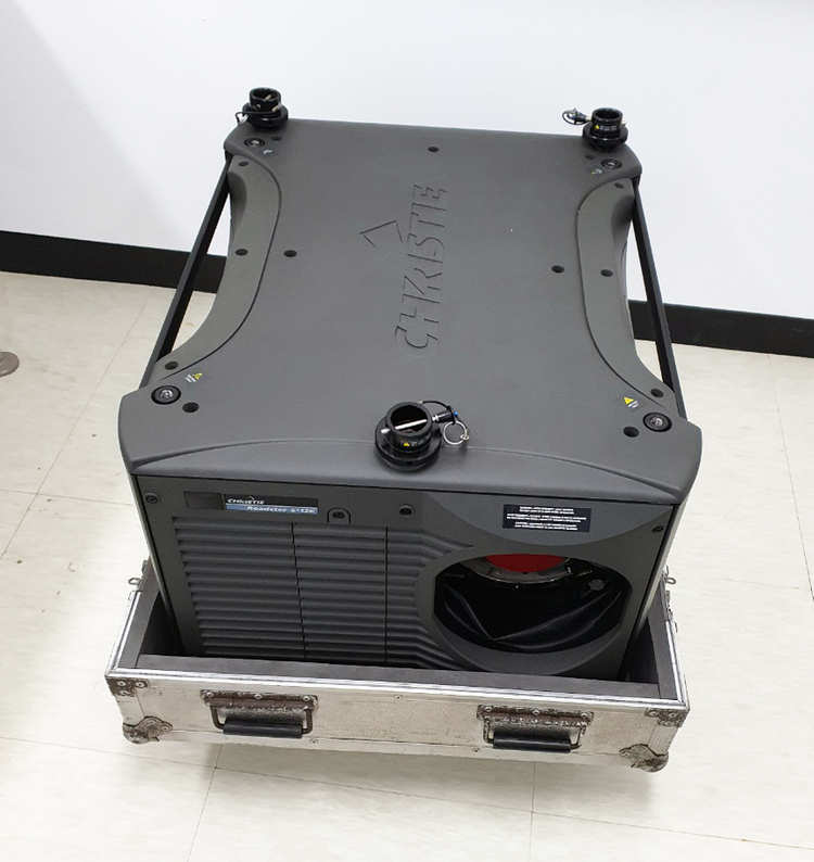 크리스티 중고빔프로젝터 S+12K 만안시 3칩DLP--1