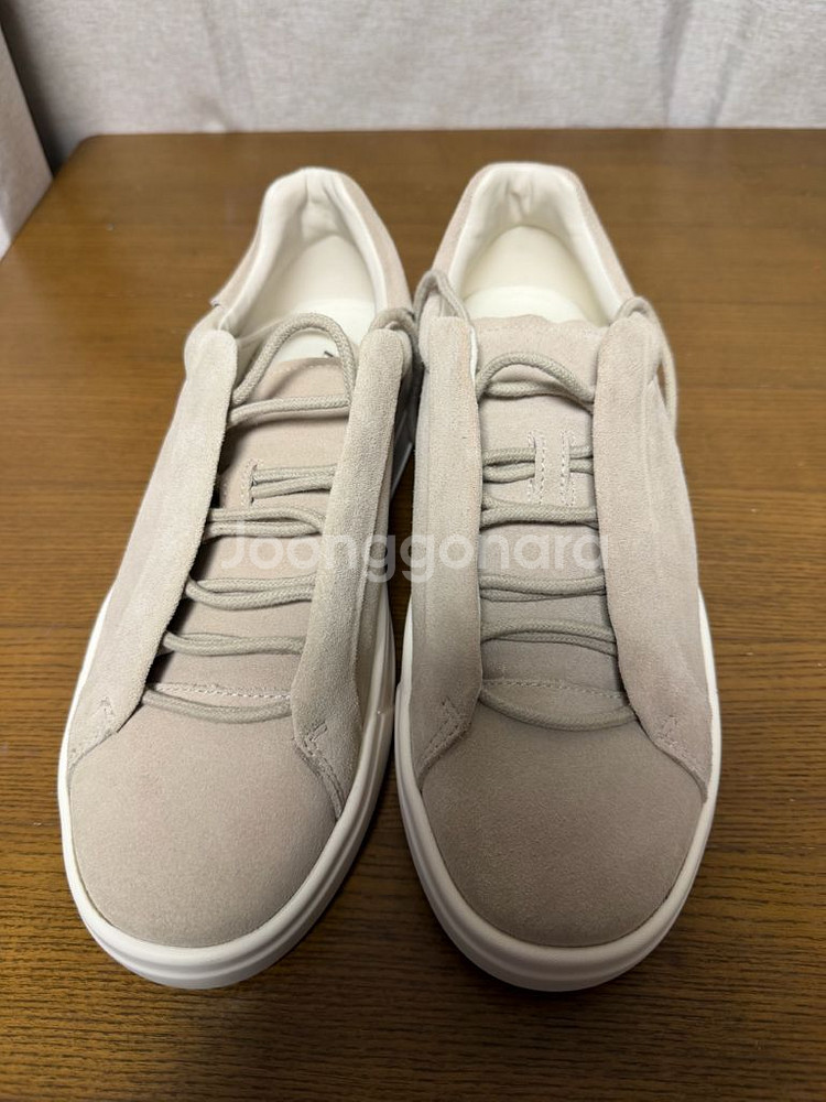 자라 스웨이드 스니커즈 EUR43사이즈--0