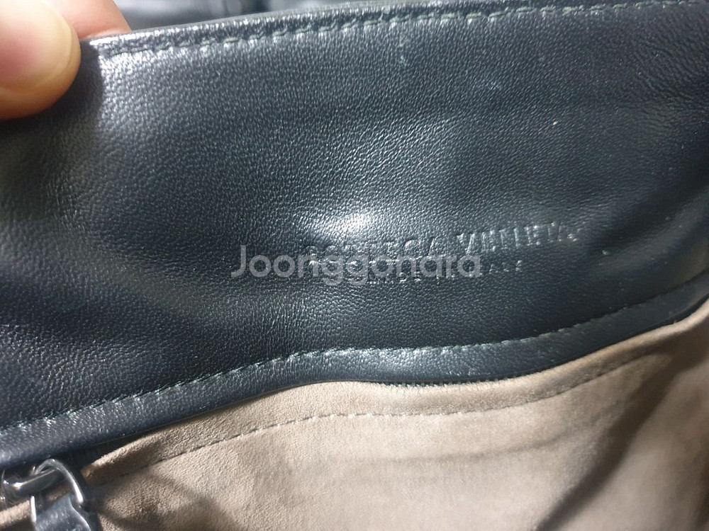 보테가베네타 로마백 미듐팝니다--5