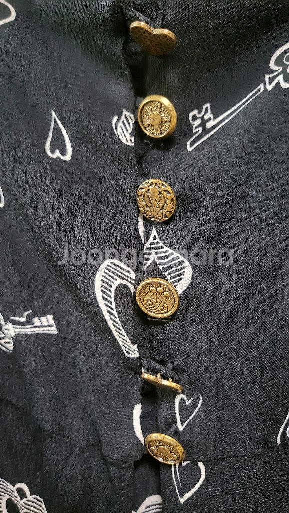 자라 하트 컬랙션 크롭 블라우스--1