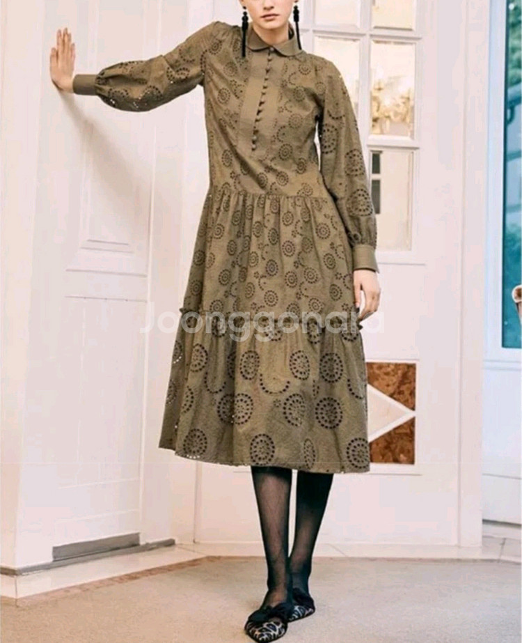 칼라거펠트 아일렛 원피스(66~77) ㅡ새상품--0