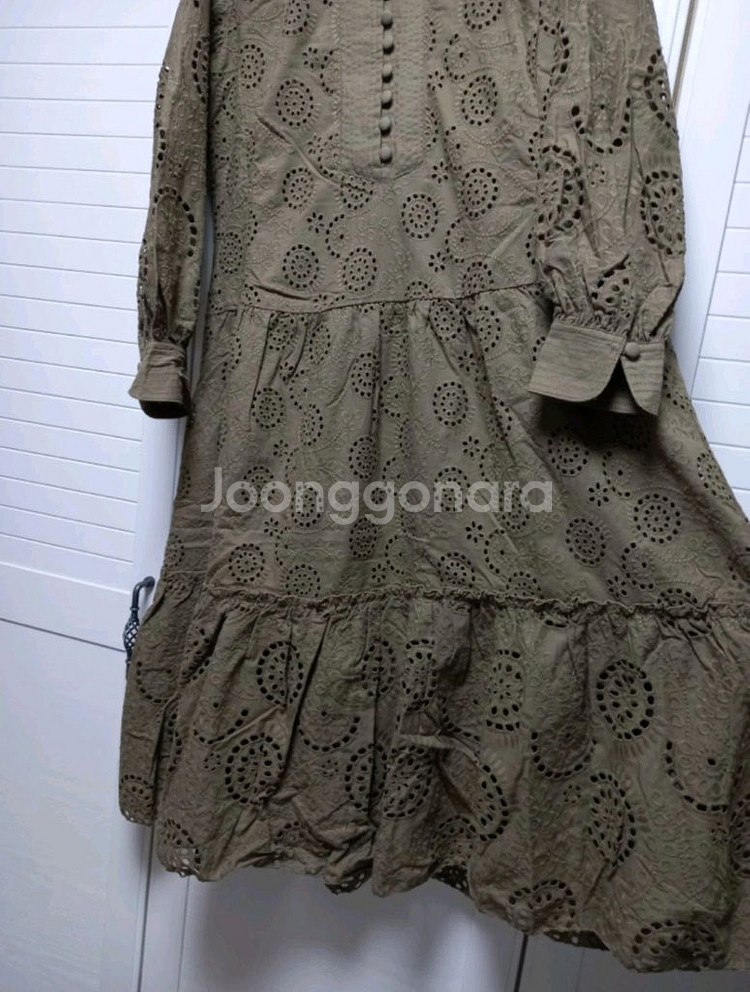 칼라거펠트 아일렛 원피스(66~77) ㅡ새상품--4